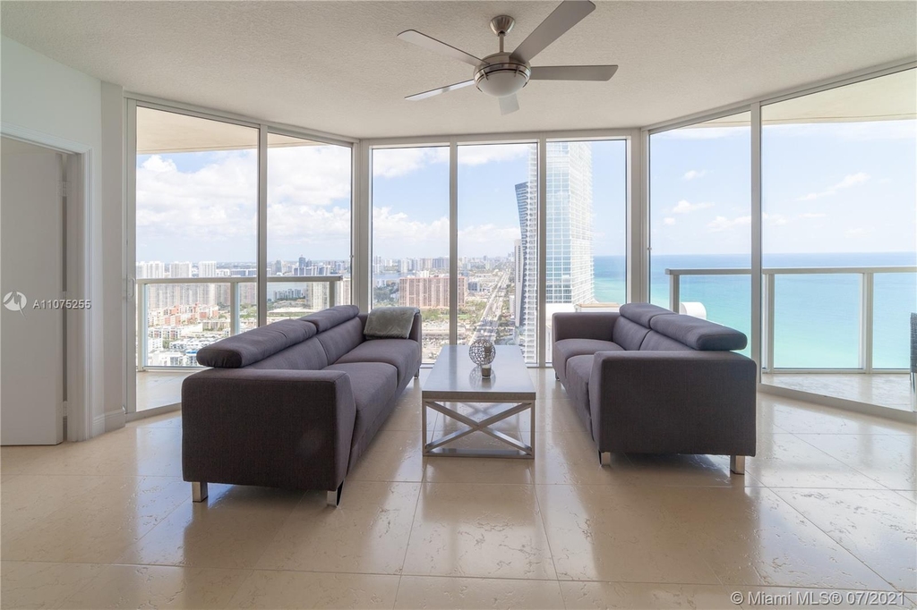 16699 Collins Ave - Photo 10