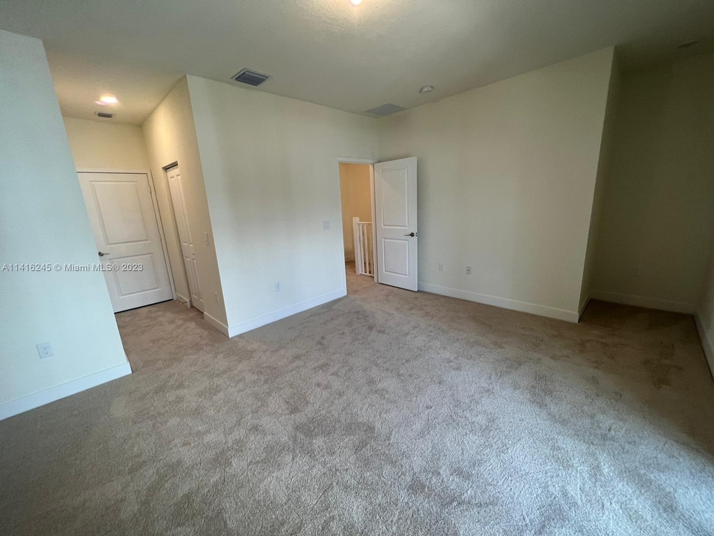 4622 Nw 83 Path - Photo 13