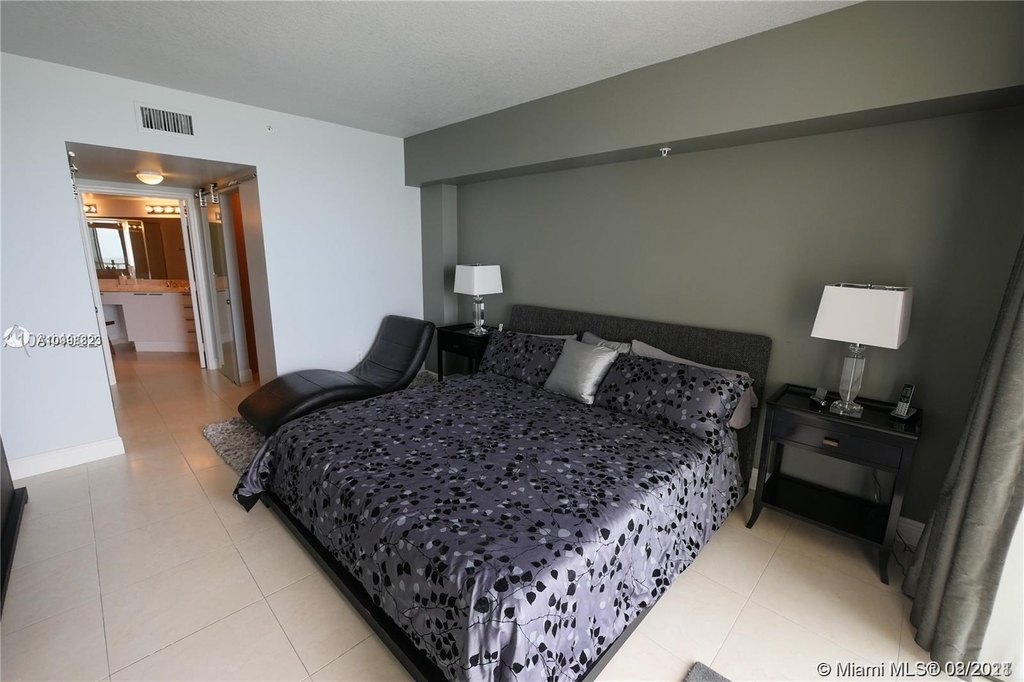 16699 Collins Ave - Photo 12