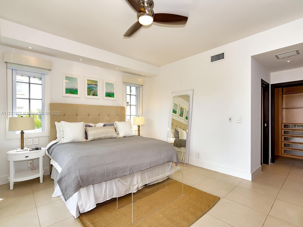 19127 Fisher Island Dr - Photo 22