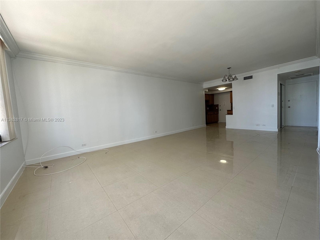 3505 S Ocean Dr - Photo 2