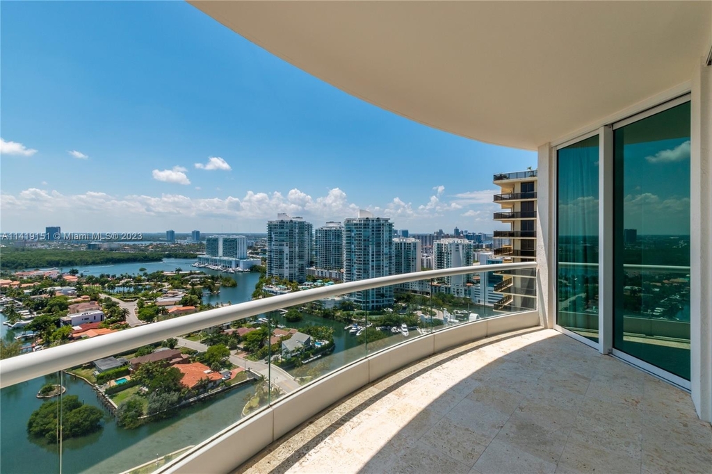 16051 Collins Ave - Photo 61