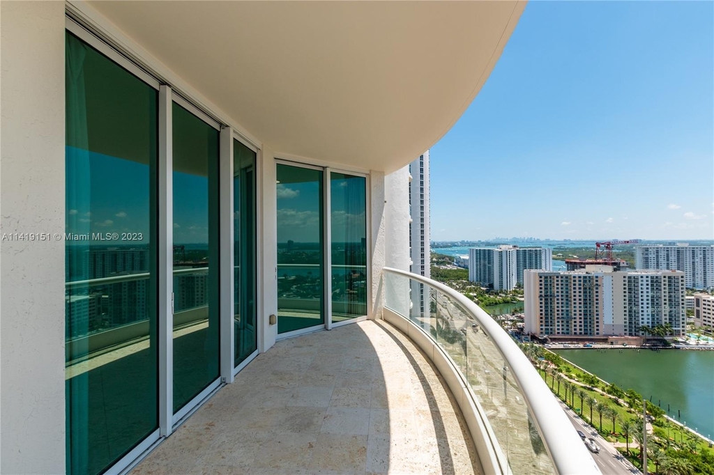 16051 Collins Ave - Photo 62