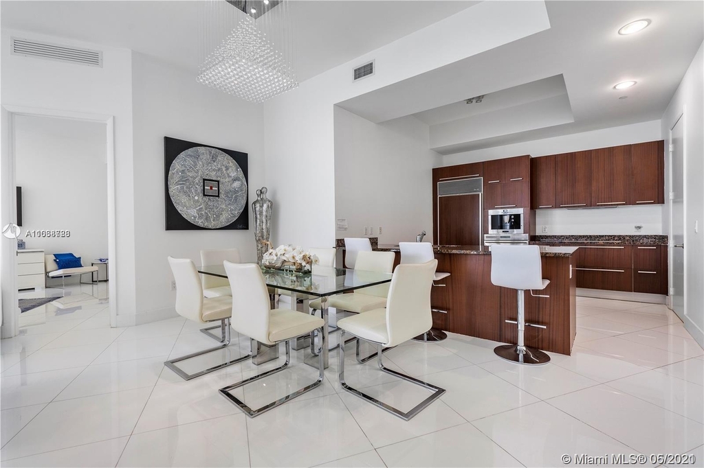 15811 Collins Ave - Photo 9
