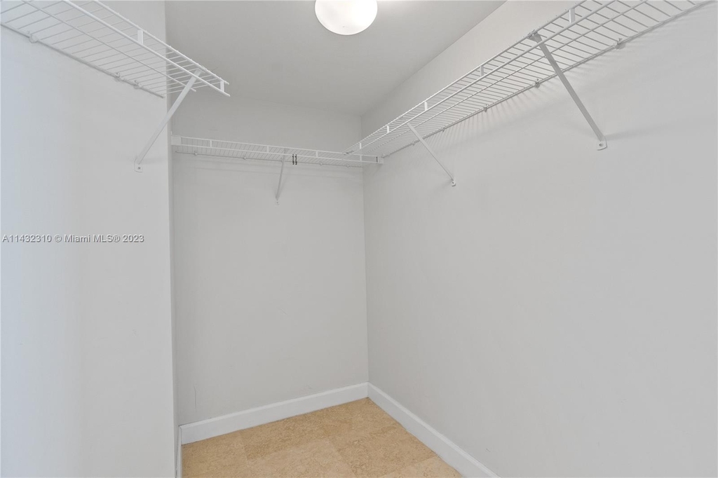 16699 Collins Ave - Photo 12