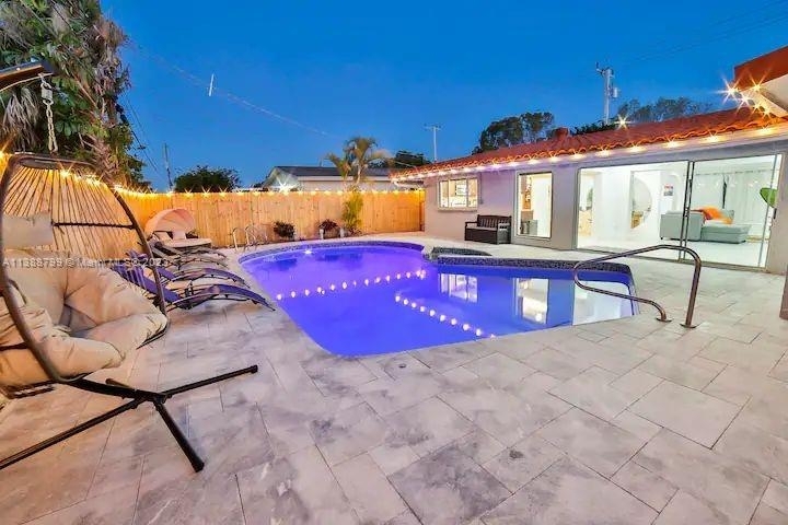 8651 Sunset Strip - Photo 0