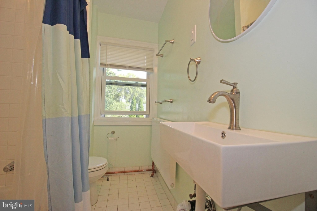 502 11th Avenue - Photo 9