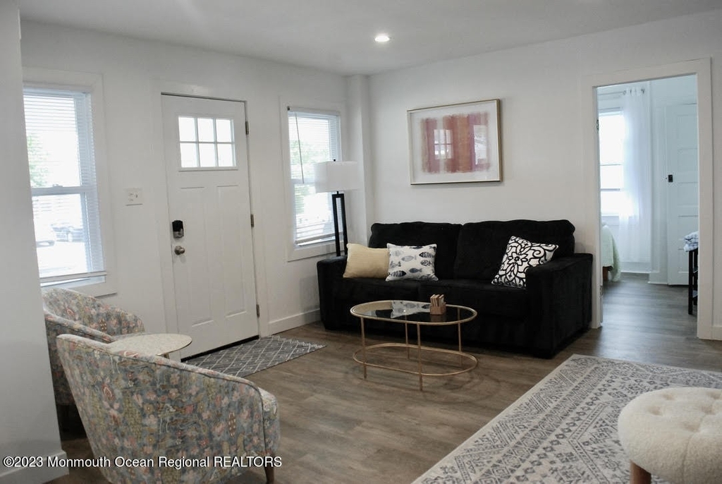 1401 B Street - Photo 2