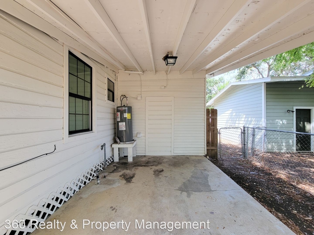 320 Azalea Street - Photo 25