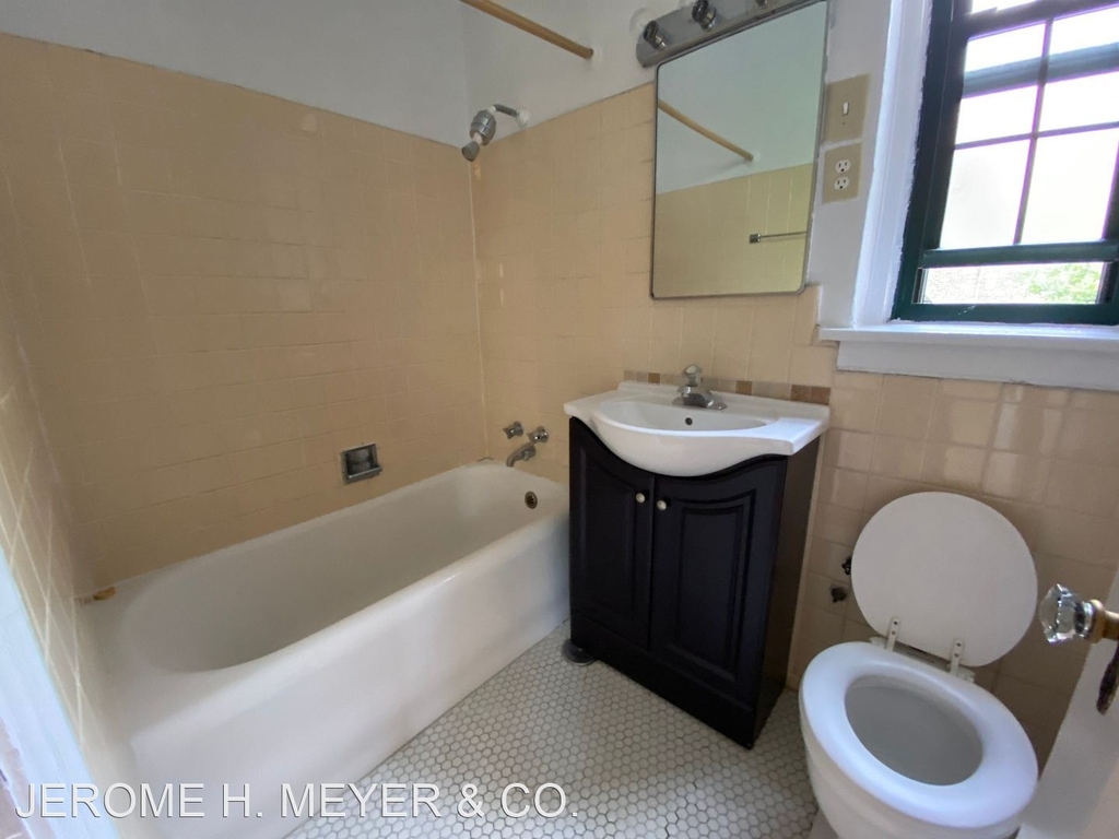 904 Hinman Avenue - Photo 14