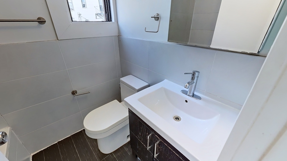 886 Franklin Avenue - Photo 6