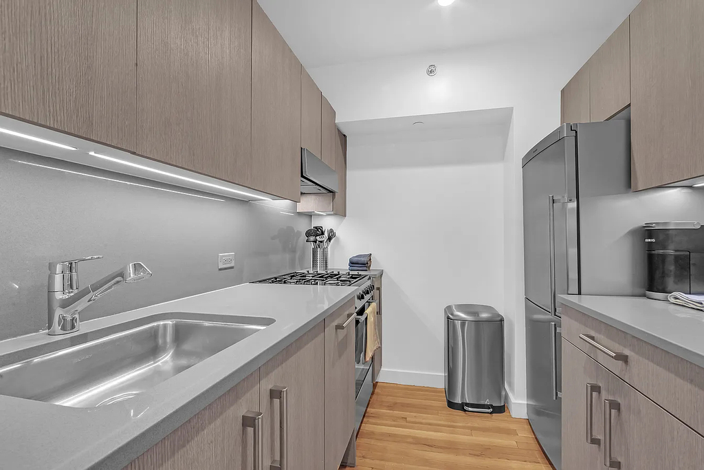 W 15th Street - Photo 2