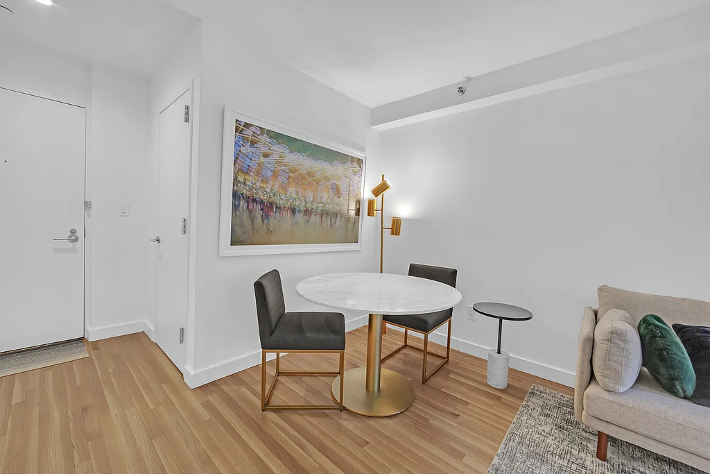 W 15th Street - Photo 3