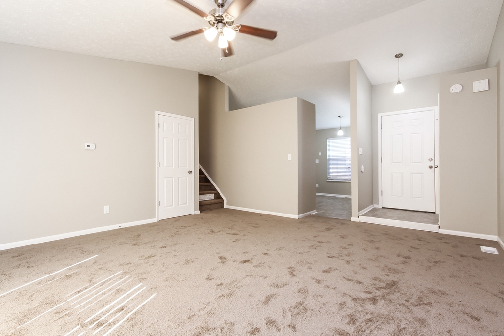 644 Woods Crossing Lane - Photo 3