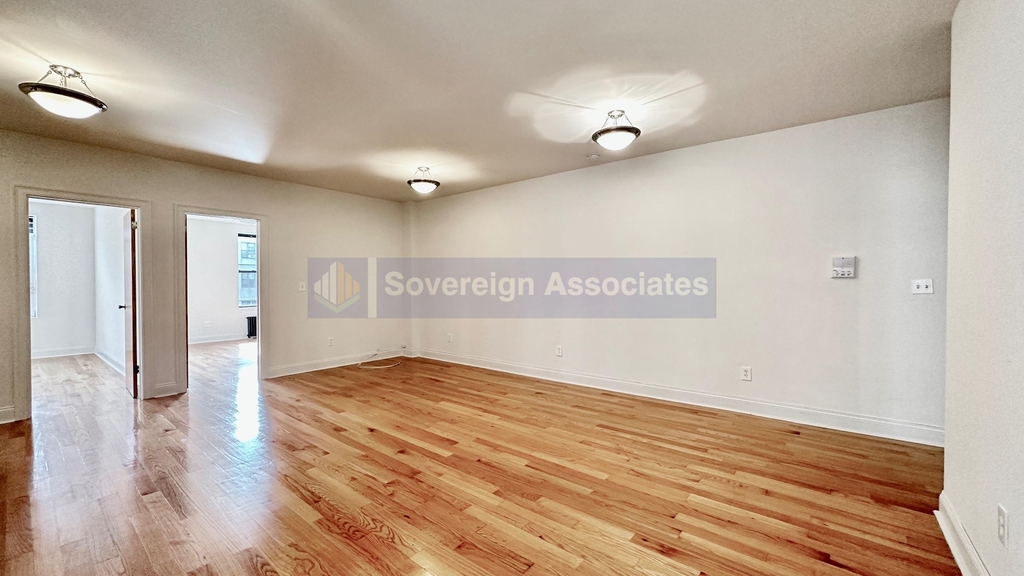 615 Fort Washington Avenue - Photo 3