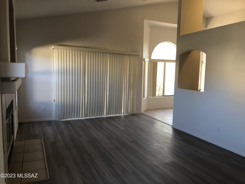 12103 N Kylene Canyon Drive - Photo 14