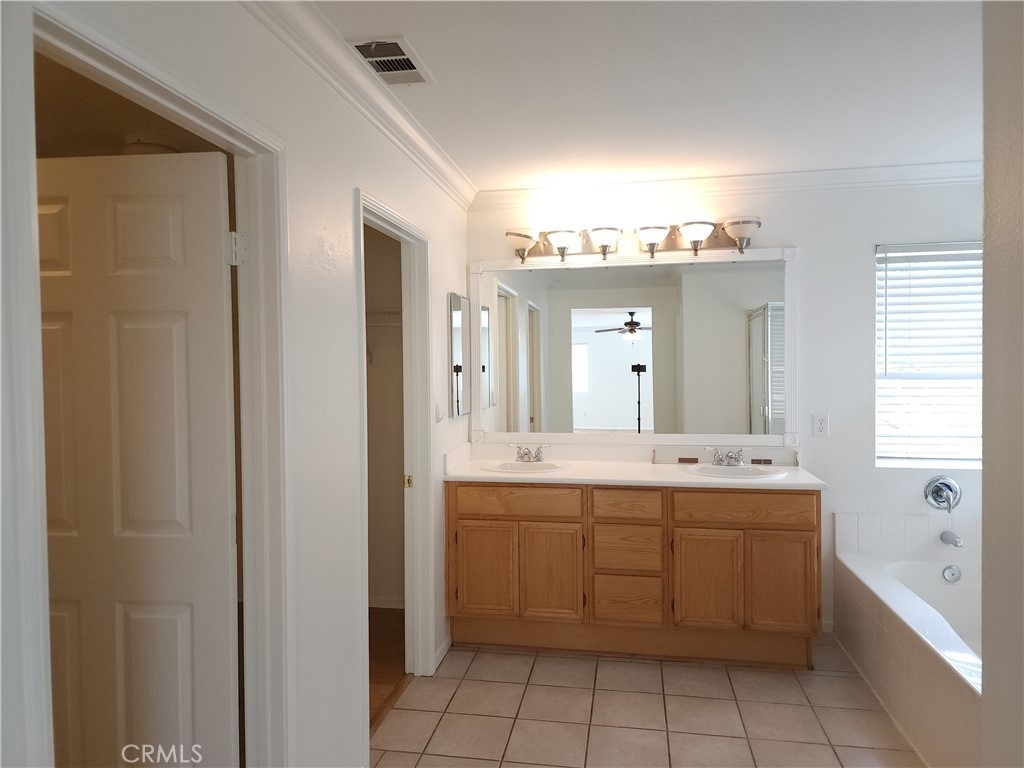 23641 Groveland Place - Photo 10