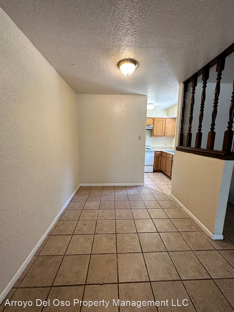 309 Sierra Dr Se - Photo 3