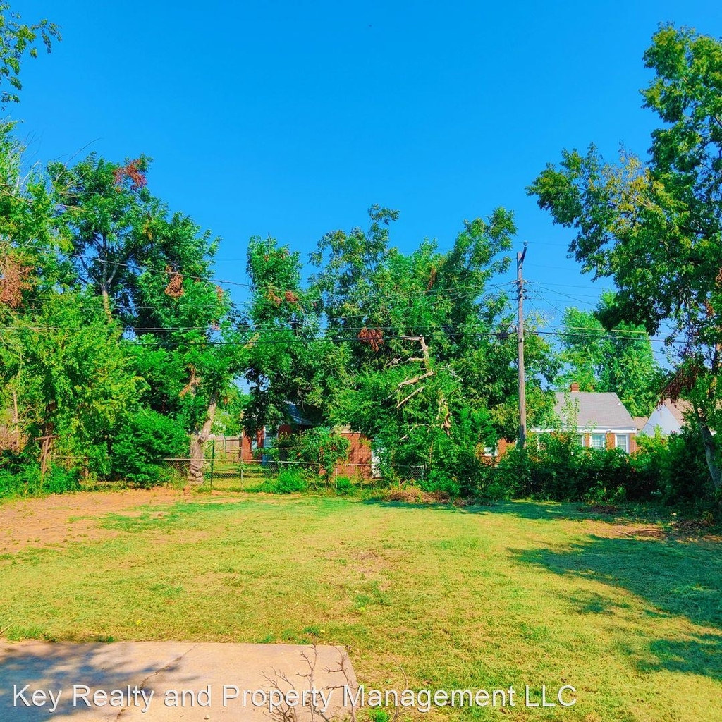 2423 Nw 31st St - Photo 8