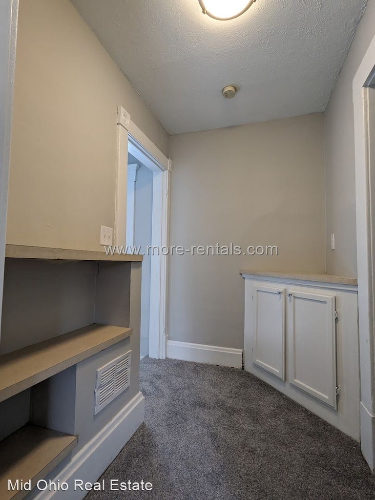 684 Reinhard Ave - Photo 12