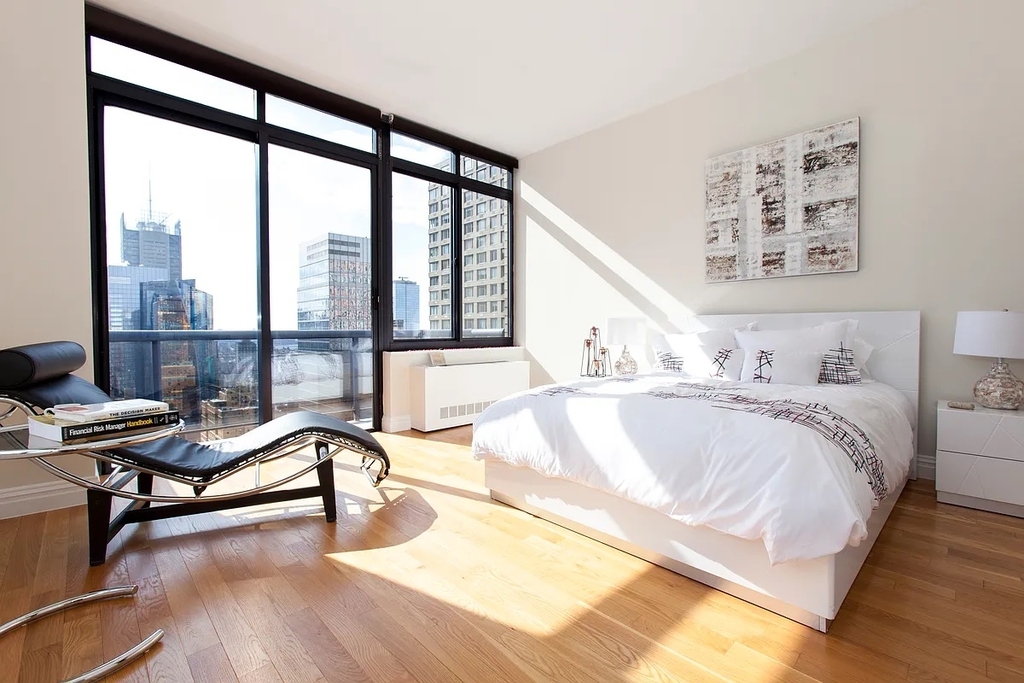  West 48th Street - Photo 4