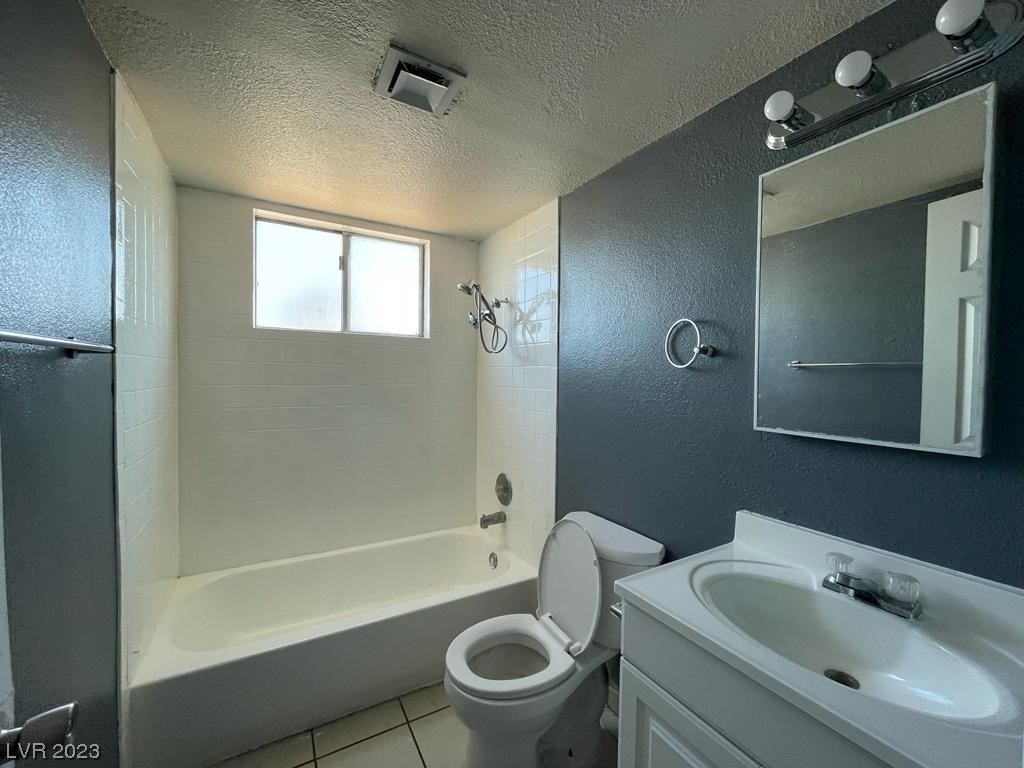 2153 Daley Street - Photo 6