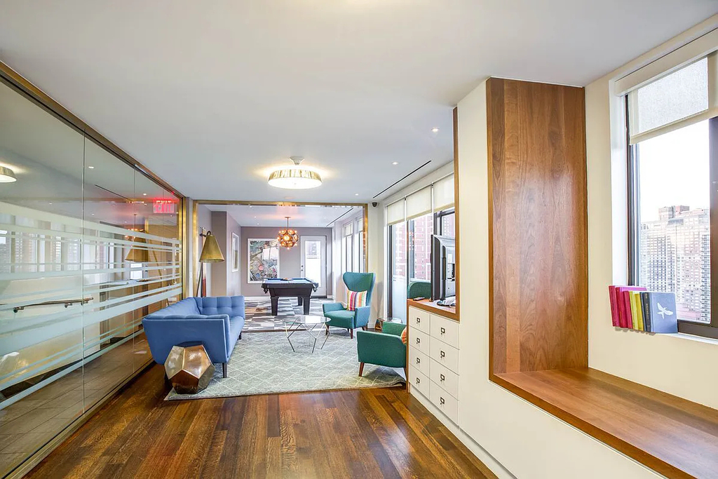 East 91st Street - Photo 6
