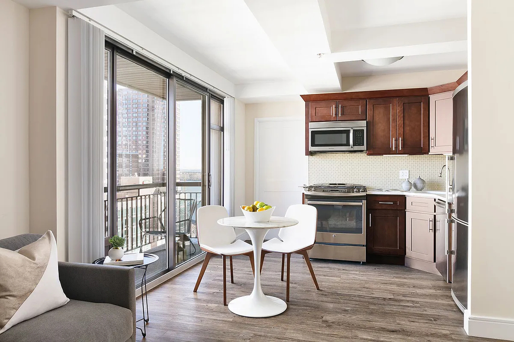East 91st Street - Photo 0