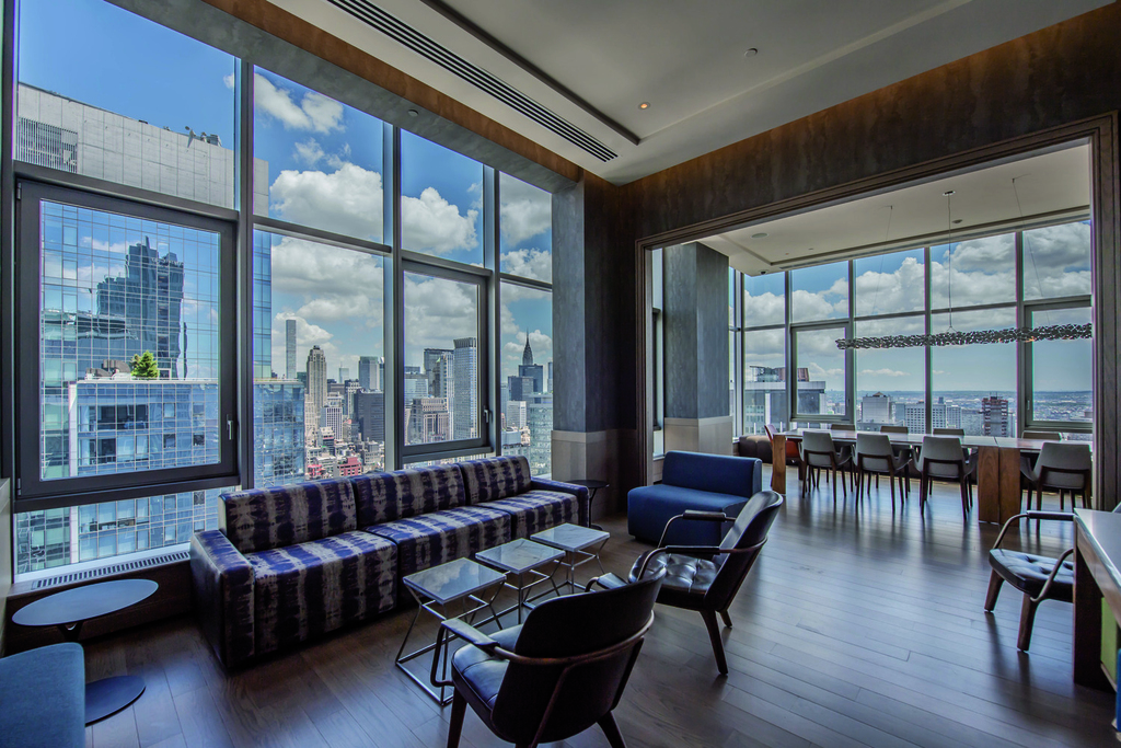 West 31st Street - Photo 1