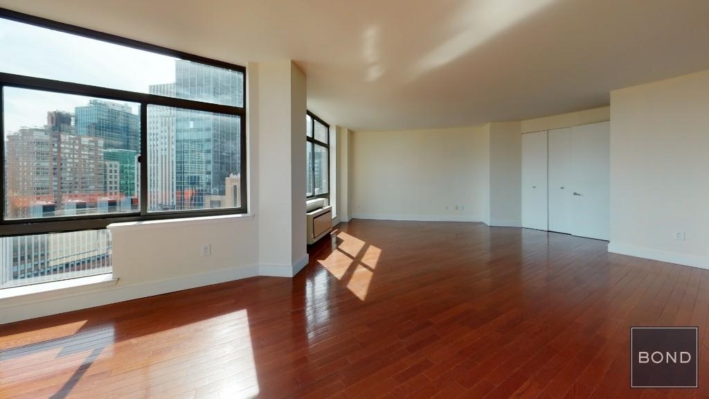 303 East 43rd Street - Photo 15