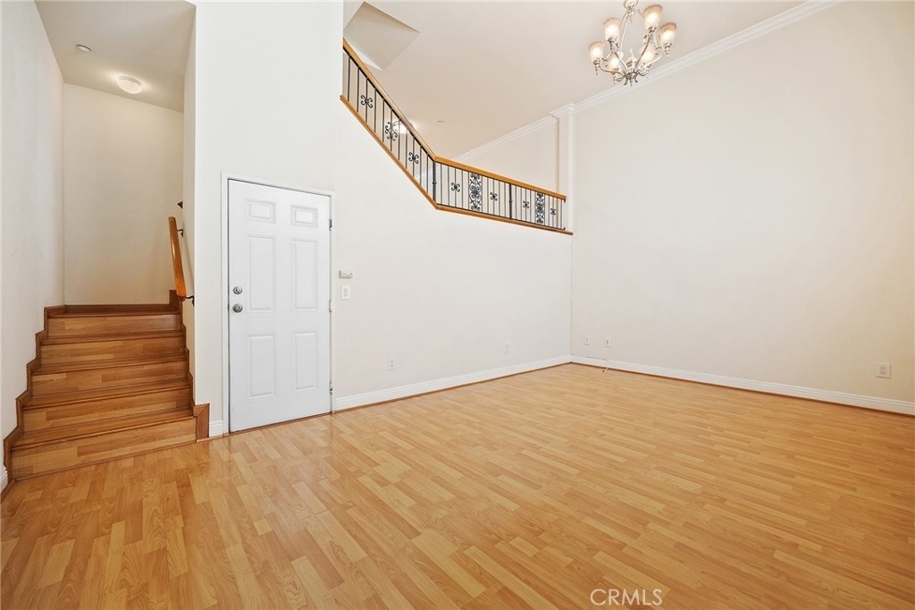 11734 Valley View Avenue - Photo 2