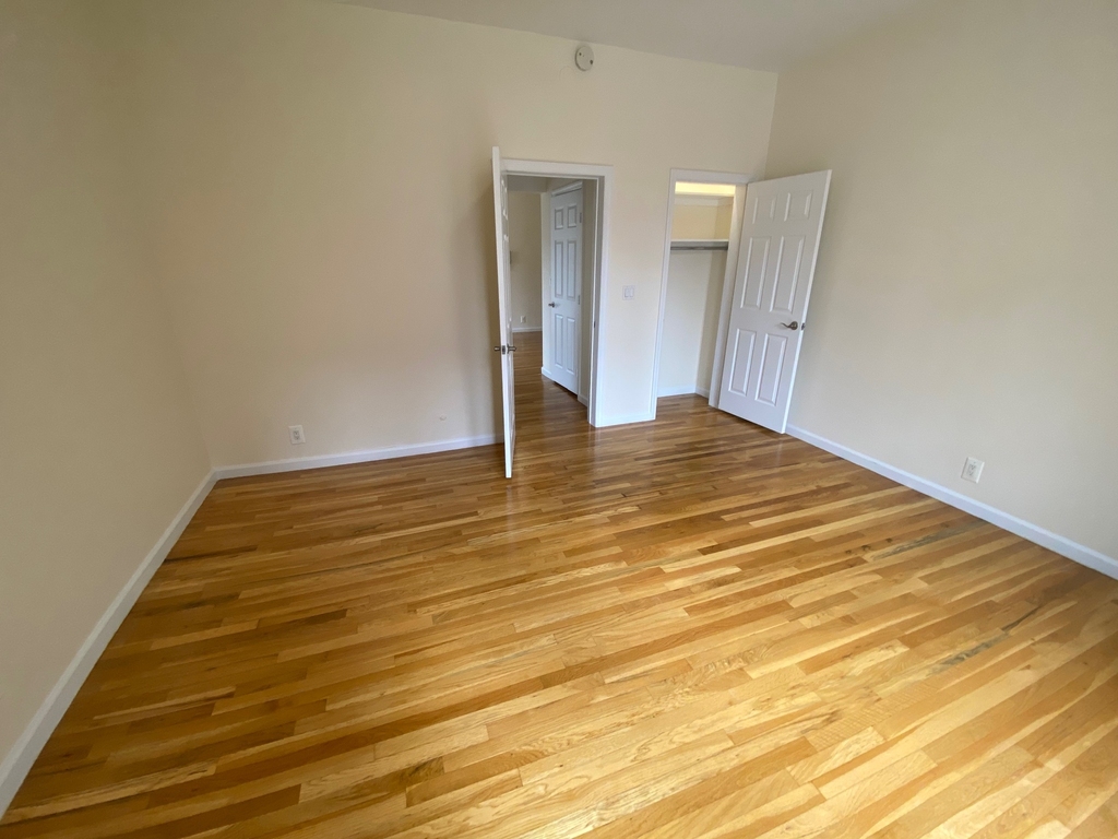 west 72street - Photo 5