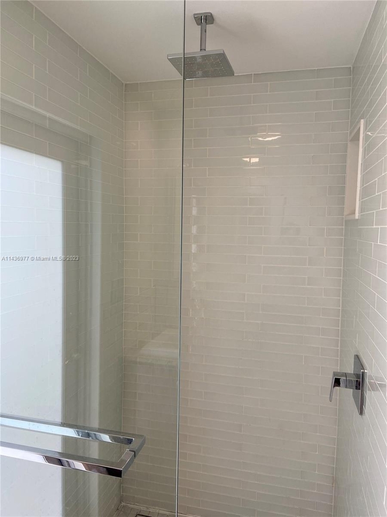 9840 Sw 69th Ave - Photo 2