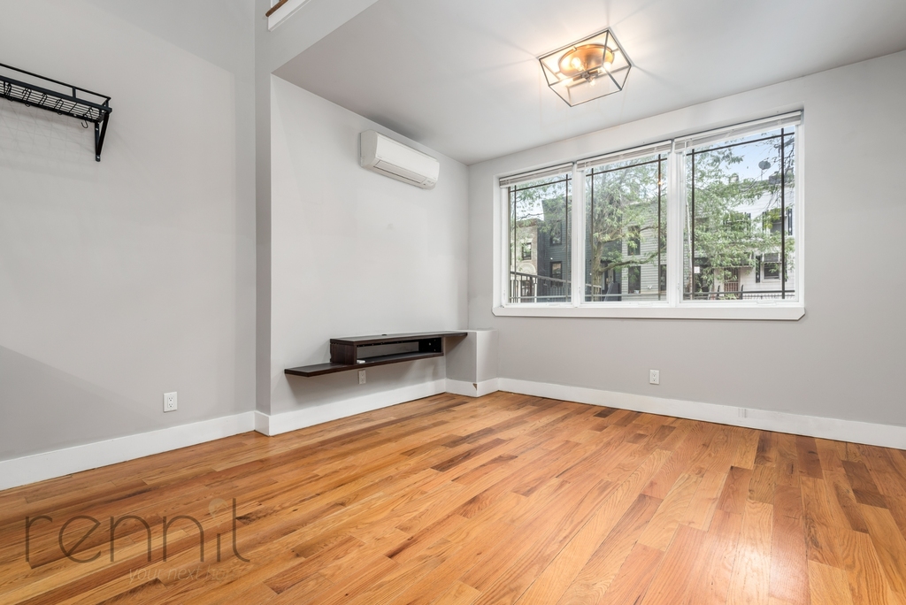 519 Herkimer Street - Photo 0