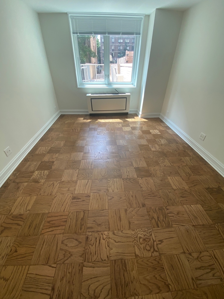 East 71st Street - Photo 5