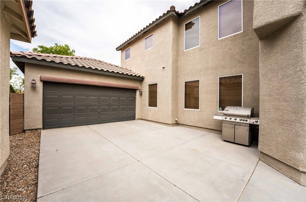 10879 Florence Hills Street - Photo 2