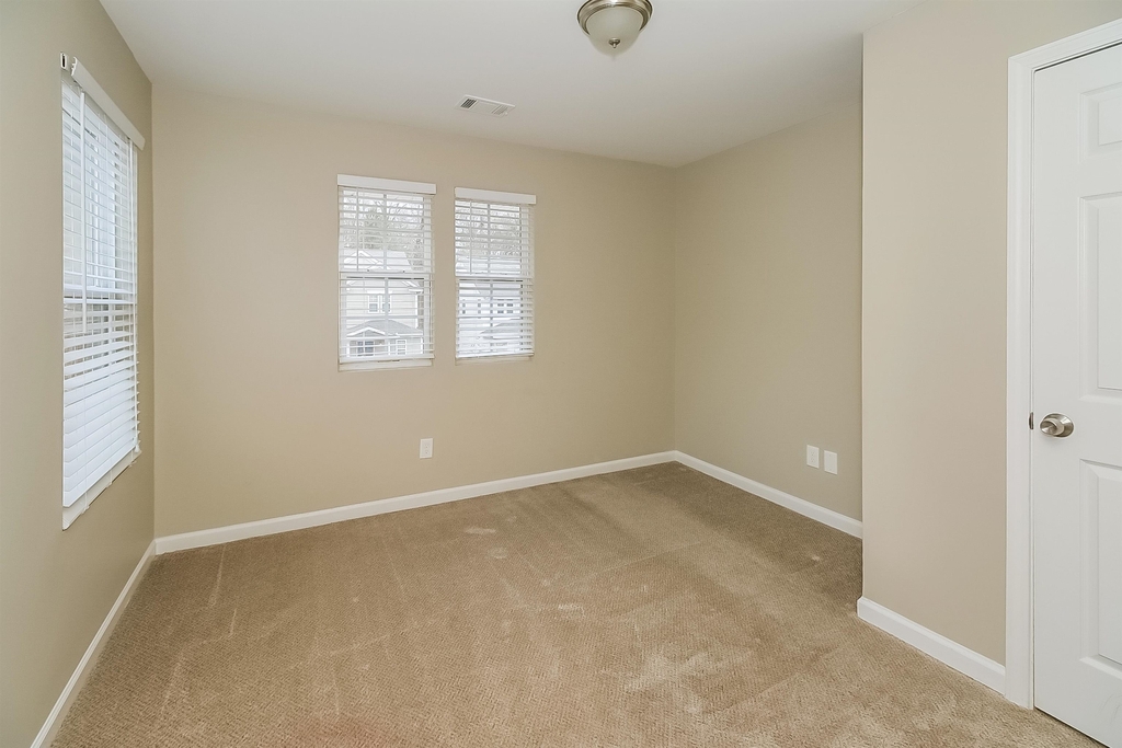 3020 Sable Trail - Photo 11