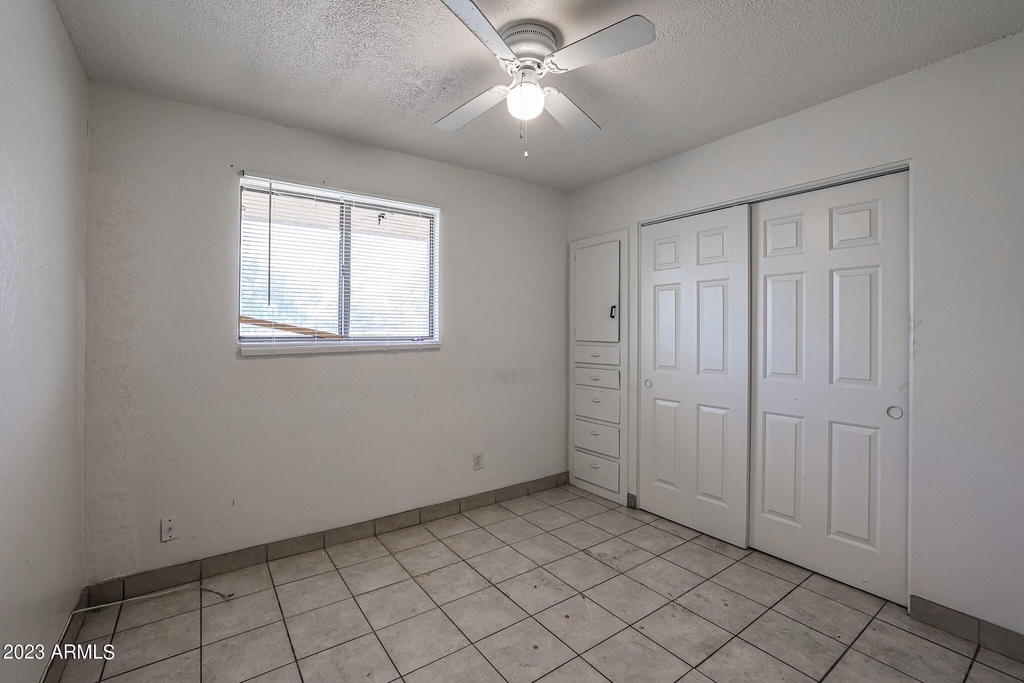 6938 W Campbell Avenue - Photo 10