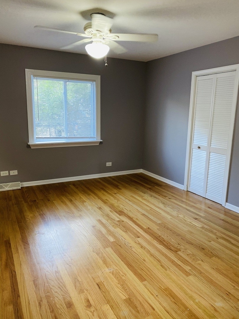 15250 Ridgeway Avenue - Photo 2