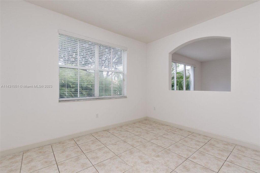 8650 Nw 111th Ct - Photo 11