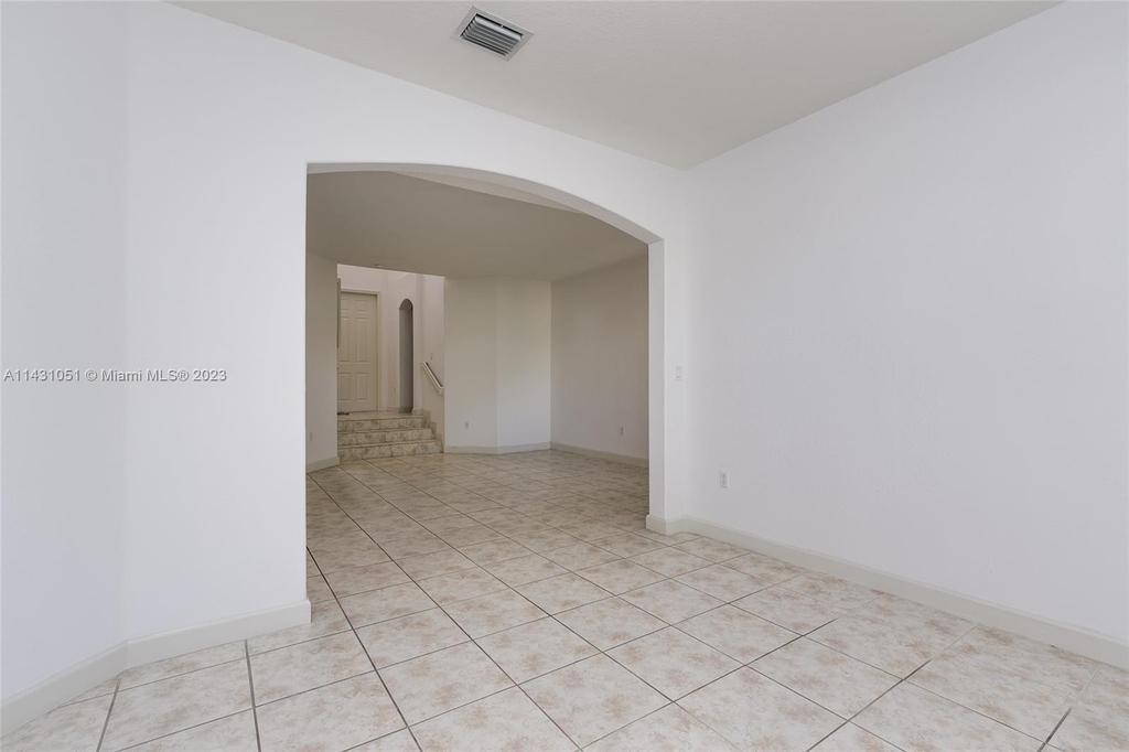 8650 Nw 111th Ct - Photo 12