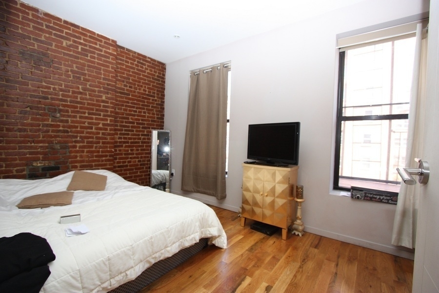 164 East 112th Street - Photo 3