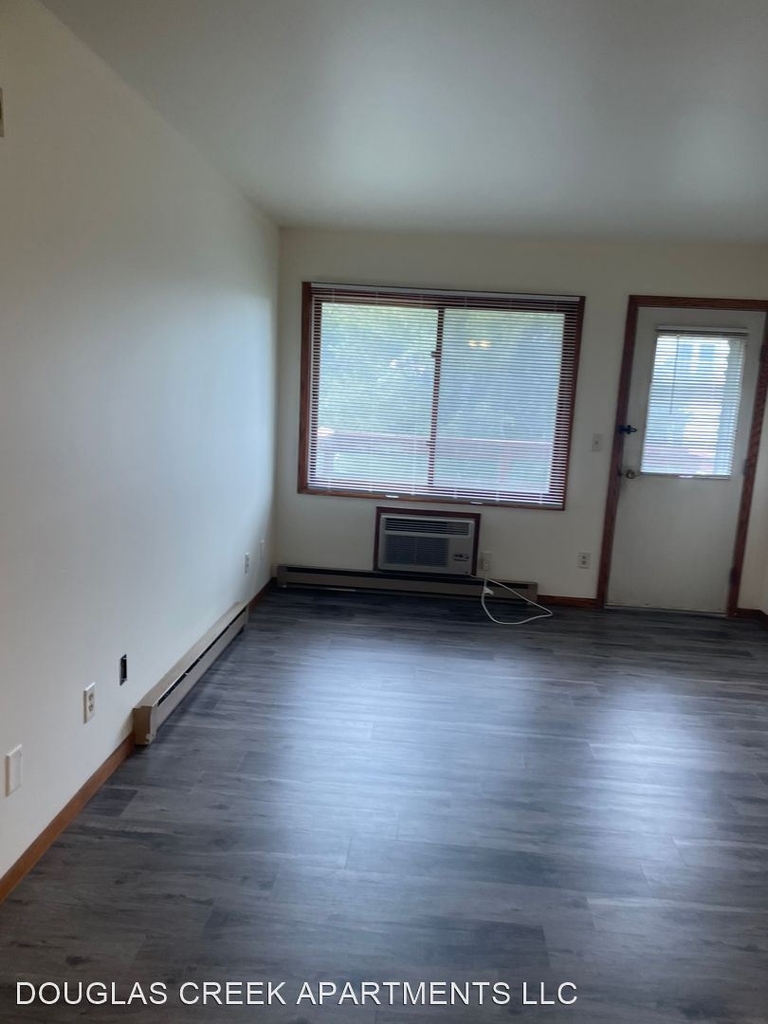300-302 Mill St - Photo 8