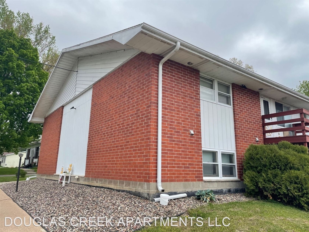 300-302 Mill St - Photo 10