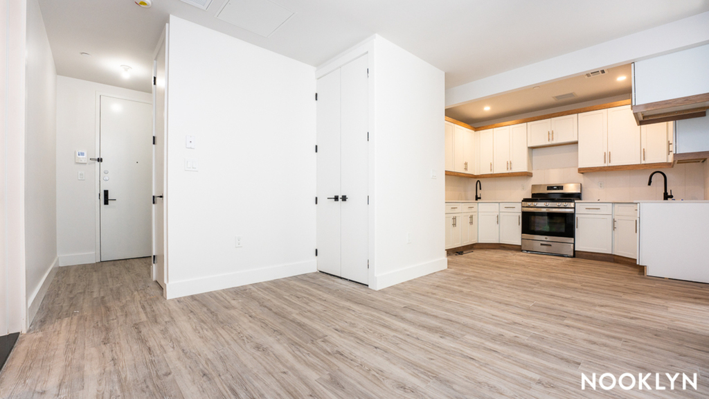 1010 Bedford Ave - Photo 0