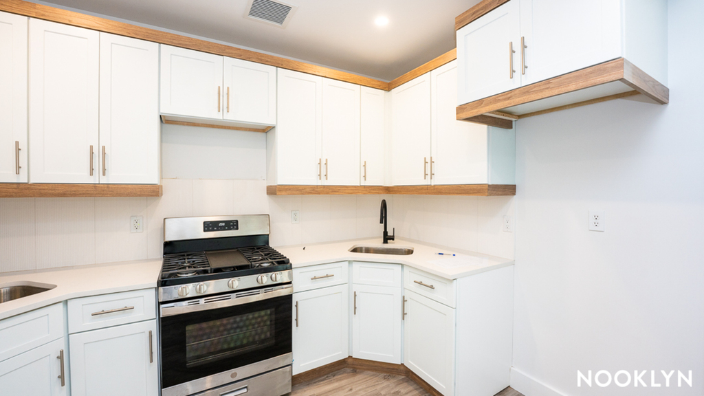 1010 Bedford Ave - Photo 10
