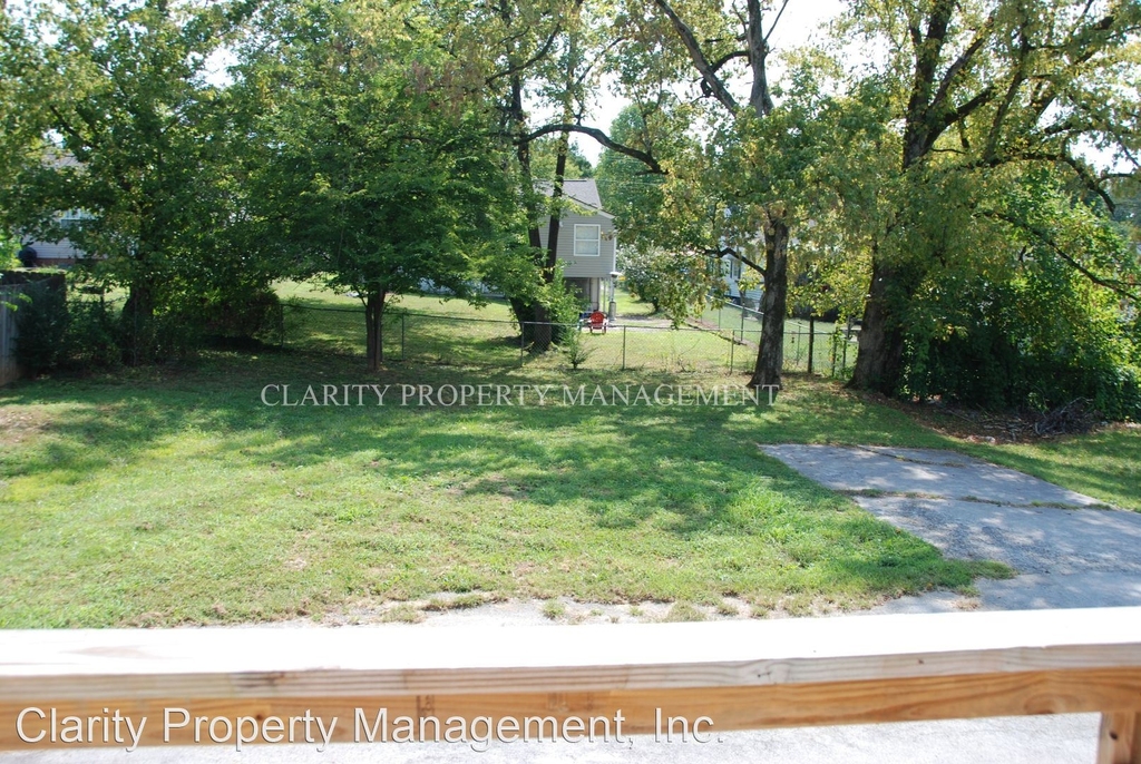 1102 Georgetown Rd Nw - Photo 3