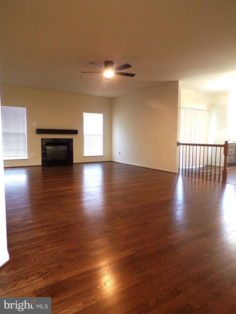 7925 Orchard Park Way - Photo 22