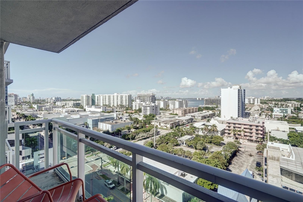 6917 Collins Ave - Photo 14