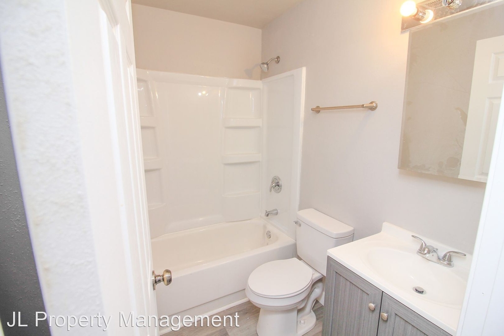 305 S Conklin Ave - Photo 9